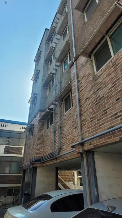 경기도 수원시 권선구 세화로169번길 11, 5층504호 (서둔동,그랜드캐슬)구) 경기도 수원시 권선구 서둔동 17-594 다세대(빌라) 경매 사진 2
