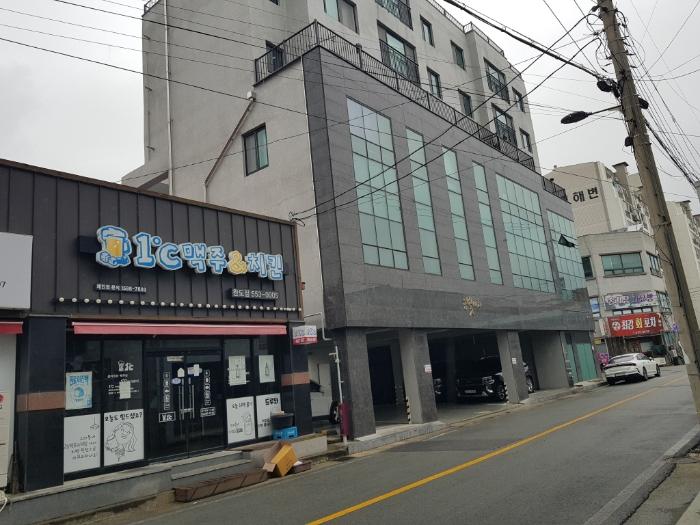 전라남도 완도군 완도읍 개포로114번길 68-6, 1동 2층201호 (금빛비치)구) 전라남도 완도군 완도읍 군내리 1266 근린상가 경매 사진 2