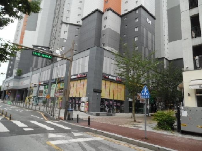 전북특별자치도 전주시 완산구 효자동3가 1544-3 유탑유블레스리버뷰 104동 1층101호 근린상가 경매 사진 2