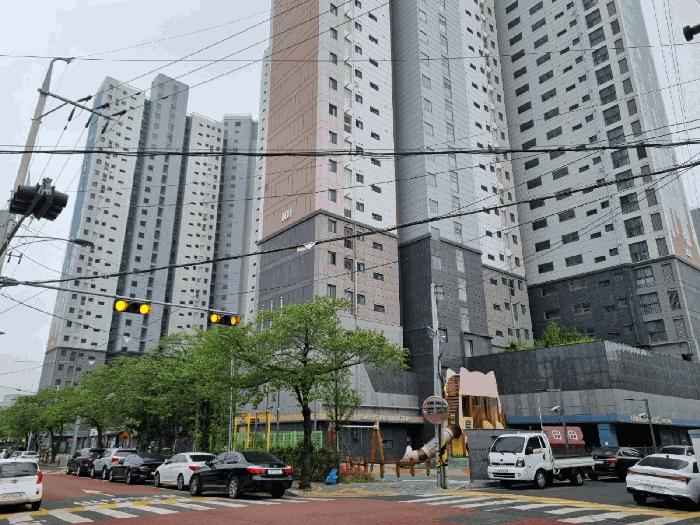 경상북도 포항시 남구 대잠동 957 포항남구라온프라이빗스카이파크 101동 3층301호 아파트 경매 사진 2