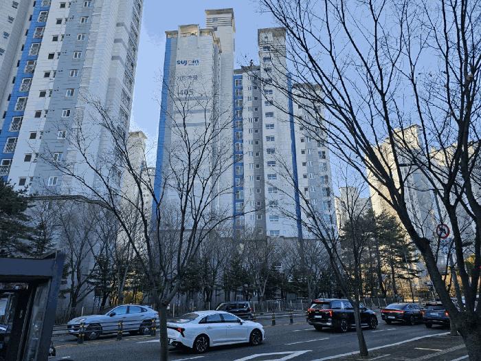 경기도 파주시 와동동 1321 가람마을4단지한양수자인 405동 20층2002호 아파트 경매 사진 2