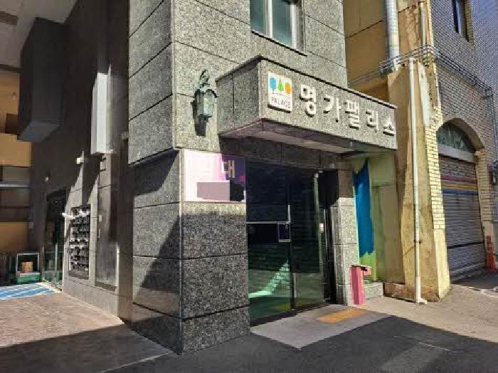 부산광역시 동래구 미남로 100-5, 2층202호 (온천동,명가팰리스)구) 부산광역시 동래구 온천동 1464-27 다세대(빌라) 경매 사진 11