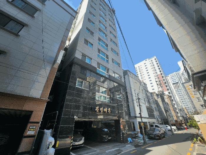 부산광역시 동래구 온천동 1411-15 담영예가 2층201호 오피스텔 경매 사진 8
