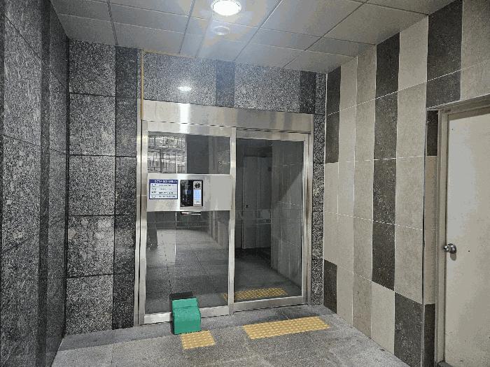 경상남도 창원시 진해구 풍호동 305-17 창원마린푸르지오2단지 204동 14층1401호 아파트 경매 사진 1