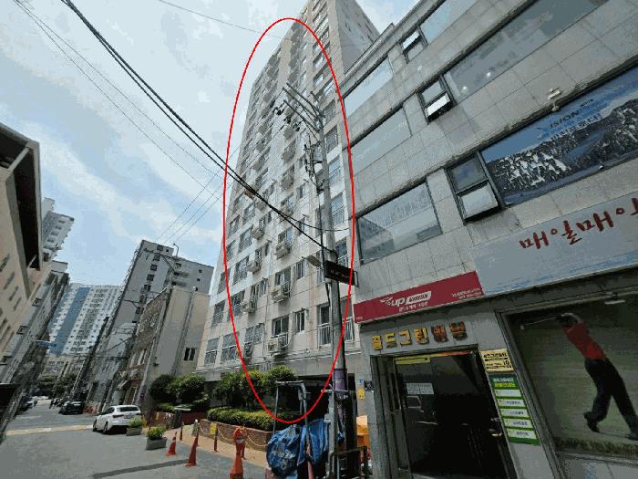 부산광역시 중구 보수동2가 65-2 보수동해마루아파트2차 10층1002호 아파트 경매 사진 1