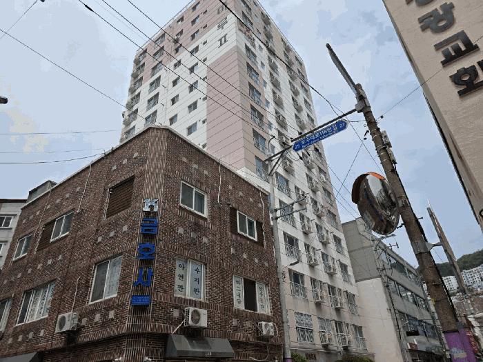 부산광역시 중구 보수동2가 65-2 보수동해마루아파트2차 10층1002호 아파트 경매 사진 9