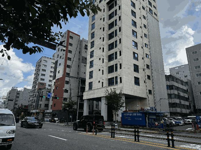 서울특별시 영등포구 영등포동7가 29-42 여의도써밋 제9층 제906호 오피스텔 경매 사진 3