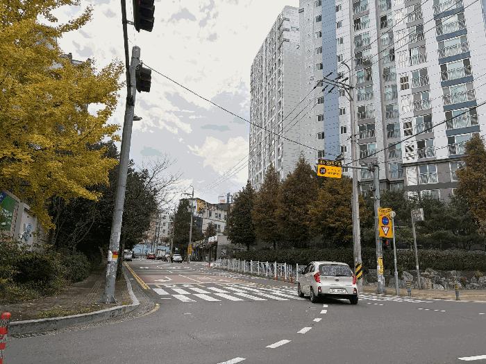경상남도 함안군 칠원읍 오곡리 113 광려천부영벽산블루밍아파트2차 206동 11층1103호 아파트 경매 사진 3