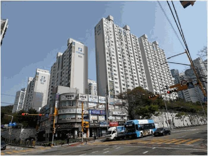 부산광역시 해운대구 좌동 1328 영남아파트 107동 19층1902호 아파트 경매 사진 4