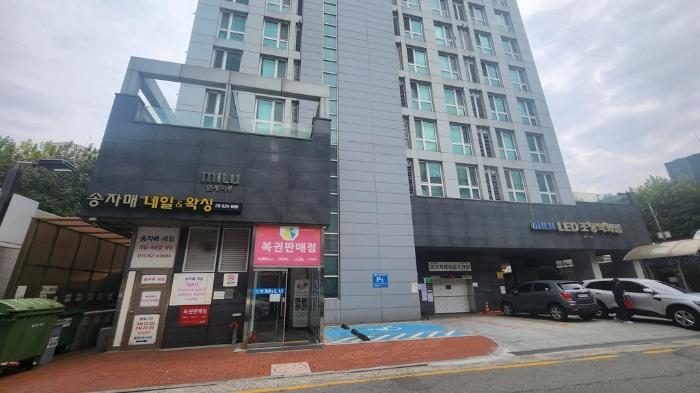 경기도 수원시 팔달구 권광로196번길 17-9, 2층215호 (인계동,인계미루아파트)구) 경기도 수원시 팔달구 인계동 1114-5 아파트 경매 사진 1