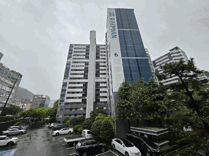 부산광역시 부산진구 부암동 500 화승삼성아파트 6동 18층1803호 아파트 경매 사진 1