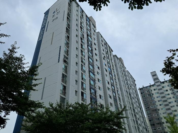 경기도 수원시 영통구 영통로 460, 315동 7층703호 (영통동,동신아파트)구) 경기도 수원시 영통구 영통동 956-2 아파트 경매 사진 1