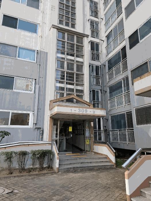울산광역시 남구 무거동 488-13 옥현으뜸마을주공3단지아파트 309동 18층1802호 아파트 경매 사진 2