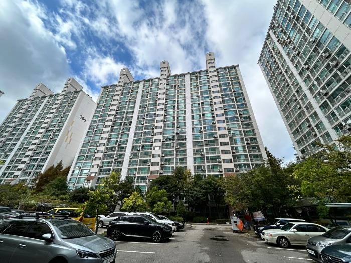 경기도 수원시 권선구 금곡로73번길 33, 305동 14층1405호 (금곡동,금곡엘지아파트)구) 경기도 수원시 권선구 금곡동 530 아파트 경매 사진 1
