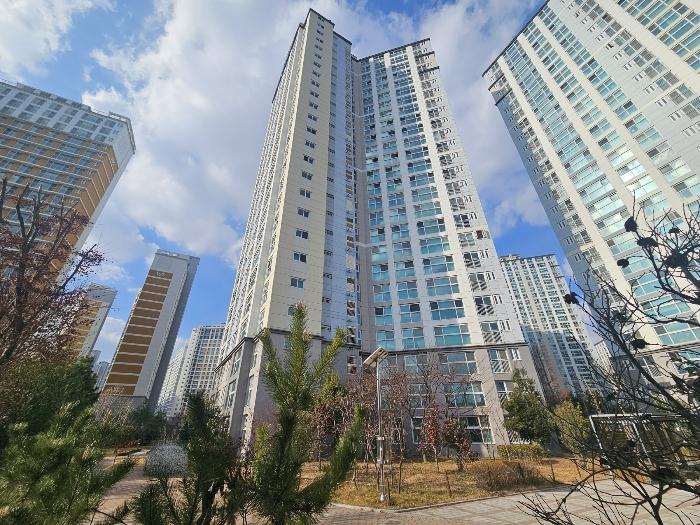경상남도 김해시 진영읍 진산대로 61, 206동 1층 101호 (진영이진캐스빌)구) 경상남도 김해시 진영읍 진영리 1691 아파트 경매 사진 1