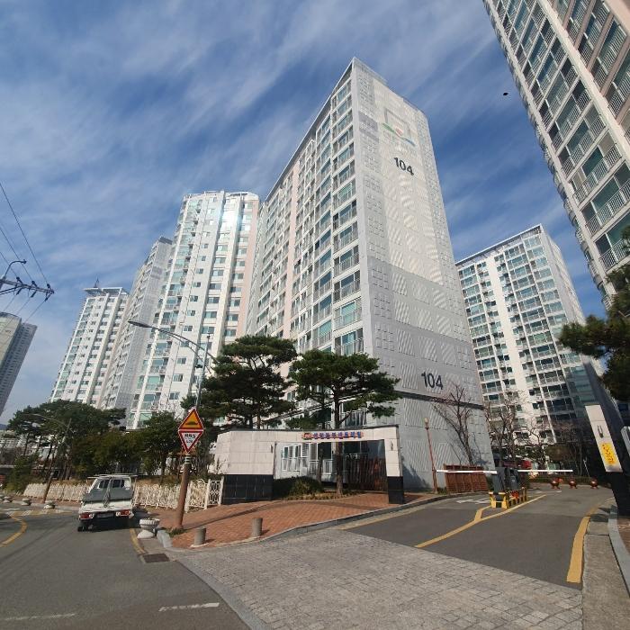 부산광역시 해운대구 해운대로161번길 12, 104동 4층402호 (재송동,센텀동부센트레빌)구) 부산광역시 해운대구 재송동 380-1 아파트 경매 사진 1