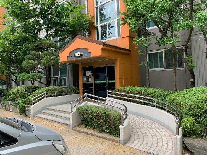 경기도 안양시 동안구 학의로 390, 105동 21층2103호 (평촌동,인덕원대우아파트푸른마을)구) 경기도 안양시 동안구 평촌동 75-2 아파트 경매 사진 2