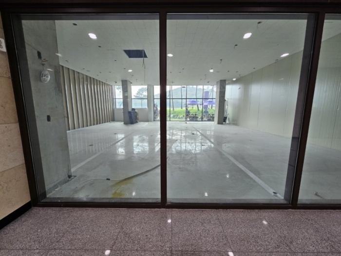 충청남도 서산시 성연면 성연2로 45, 1층107호 (이안큐브오피스텔)구) 충청남도 서산시 성연면 오사리 1645 근린상가 경매 사진 8