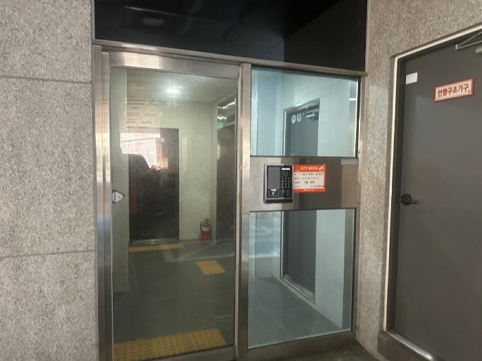 광주광역시 동구 구성로148번길 10-2, 제1동 제7층 제702호 (수기동,충장홀리어스오피스텔주건축물)구) 광주광역시 동구 수기동 89 오피스텔 경매 사진 2