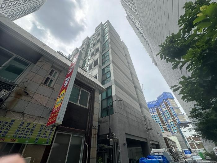 광주광역시 동구 구성로148번길 10-2, 제1동 제7층 제702호 (수기동,충장홀리어스오피스텔주건축물)구) 광주광역시 동구 수기동 89 오피스텔 경매 사진 3