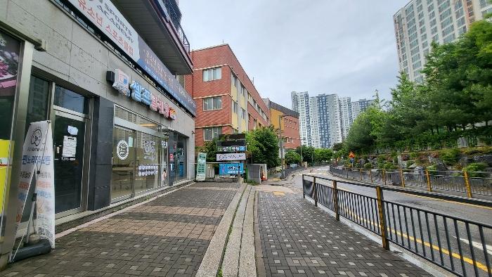 경기도 화성시 동탄순환대로29길 52, 1층108호 (영천동,신세계프라자)구) 경기도 화성시 영천동 675-1 근린상가 경매 사진 2