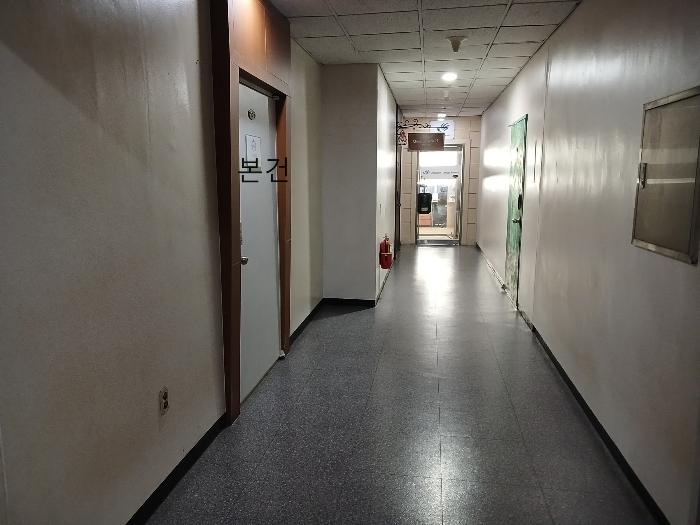 광주광역시 북구 무등로180번길 12, 제2층 제205-3호구) 광주광역시 북구 신안동 134-7 근린상가 경매 사진 2