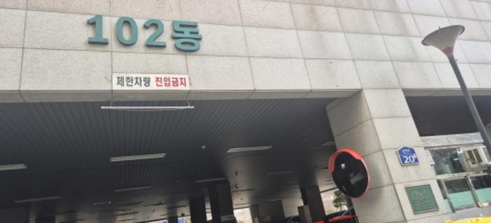 경기도 고양시 일산동구 장백로 20, 102동 3층318호 (백석동,백석역동문굿모닝힐1)구) 경기도 고양시 일산동구 백석동 1302 오피스텔 경매 사진 2