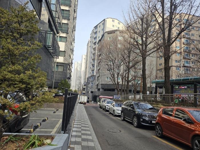 경기도 안양시 만안구 현충로16번길 26, 3층302호 (안양동,아이원팰리스)구) 경기도 안양시 만안구 안양동 391-32 오피스텔 경매 사진 1