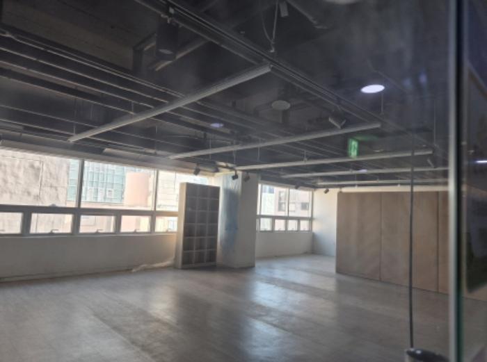 울산광역시 남구 삼산로 50, 3층301호 (신정동,신정오펠리움플러스)구) 울산광역시 남구 신정동 684-1 근린상가 경매 사진 47