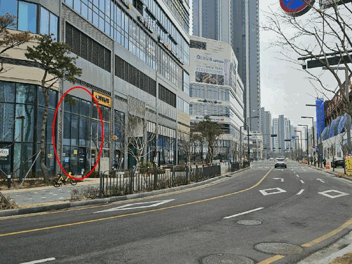 경기도 화성시 송동 725-1 더샵동탄센텀폴리스2단지그랑파사쥬 1층1033호 근린상가 경매 사진 4
