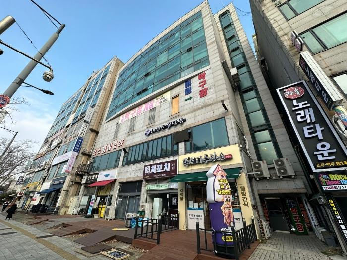 인천광역시 중구 흰바위로 35, 3층301호 (운서동,영종해수사우나)구) 인천광역시 중구 운서동 2793-2 근린상가 경매 사진 1