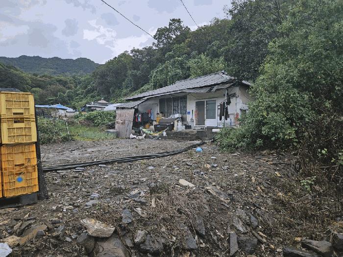 충청북도 제천시 덕산면 신현리 1076-2 대지 경매 사진 2