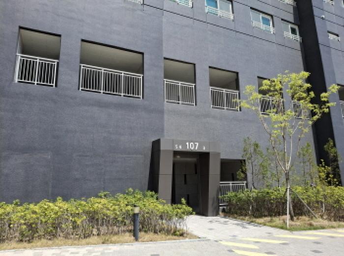 경상남도 거제시 연초면 한내리 935 한내시온숲속의아침뷰 108동 20층 2001호 아파트 경매 사진 8