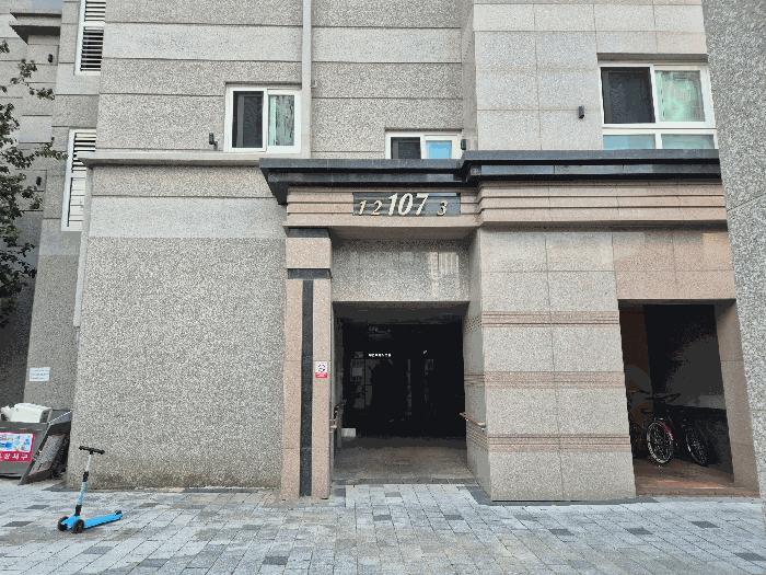 부산광역시 강서구 명지동 3423 명지 대방노블랜드 오션뷰 1차 107동 3층301호 아파트 경매 사진 2
