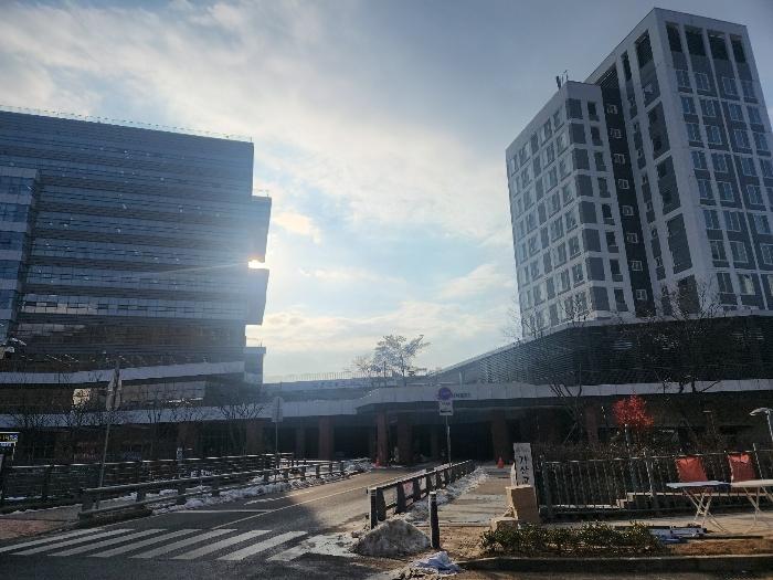경기도 용인시 수지구 포은대로59번길 37, 지4층비408호 (상현동,시그니처광교지식산업센터)구) 경기도 용인시 수지구 상현동 1184 아파트형공장 경매 사진 2