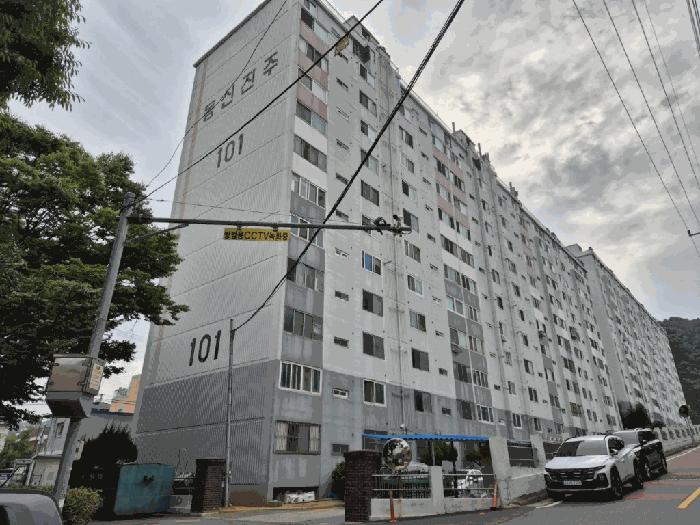 전북특별자치도 군산시 나운동 733-1 동신진주 101동 1층107호 아파트 경매 사진 2