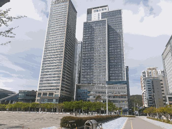 부산광역시 해운대구 우동 1506 센텀스퀘어 23층2301호 오피스텔 경매 사진 2
