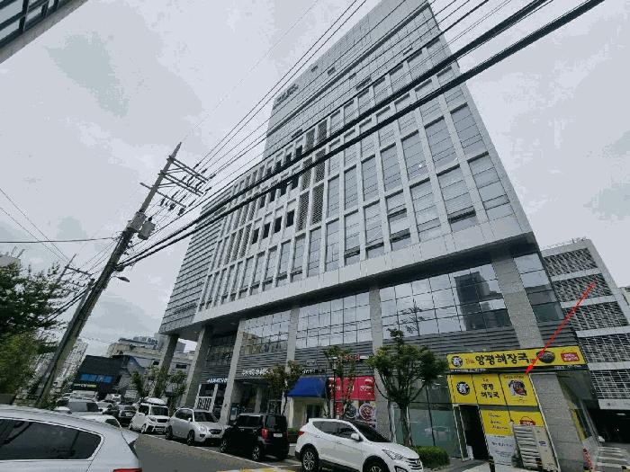 경기도 안양시 만안구 안양동 199 두산명학아너비즈타워 1층104호 근린상가 경매 사진 1