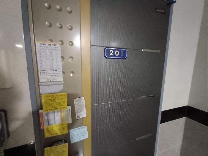 부산광역시 서구 구덕로285번길 20-5, 3층301호 (서대신동1가,일마레)구) 부산광역시 서구 서대신동1가 54-7 다세대(빌라) 경매 사진 3