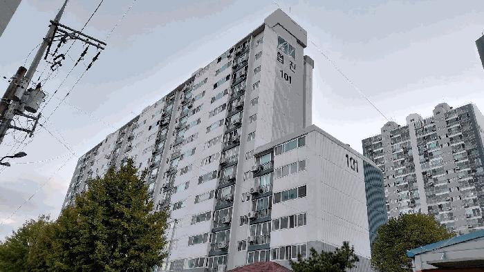 광주광역시 남구 진월동 340 협진훼미리아파트 101동 15층1607호 아파트 경매 사진 1