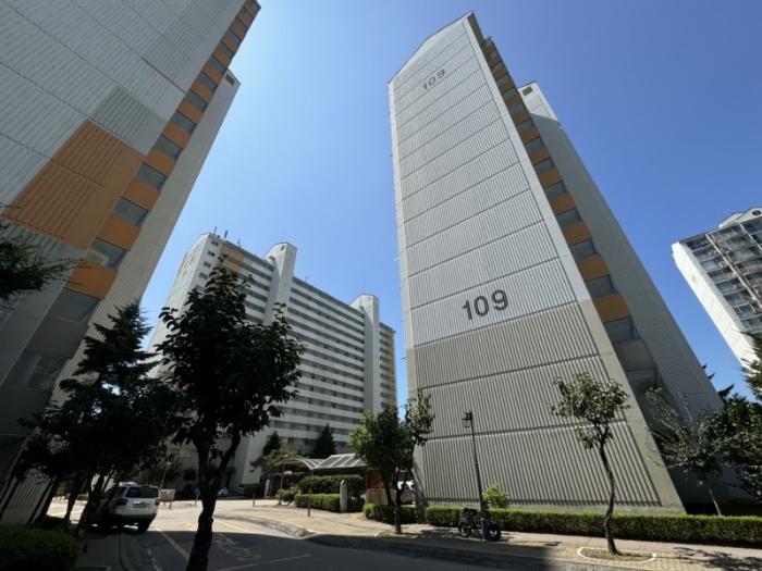 경기도 화성시 남양읍 남양성지로 8-5, 109동 1001호 (우림그린빌리지)구) 경기도 화성시 만세구 남양읍 남양리 415 아파트 경매 사진 1