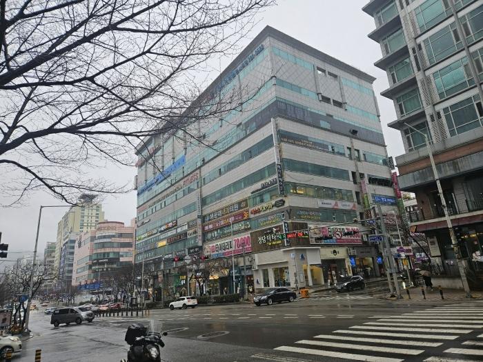 부산광역시 해운대구 해운대로 802, 10층1001호 (좌동,웅신시네아트)구) 부산광역시 해운대구 좌동 1479-1 근린상가 경매 사진 1