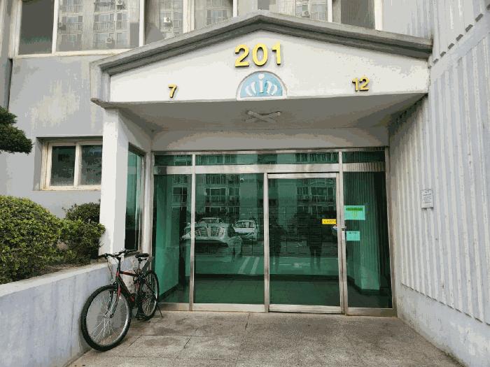전라남도 영암군 삼호읍 용앙리 390-1 영암삼호퀸스빌2차아파트 201동 4층412호 아파트 경매 사진 3