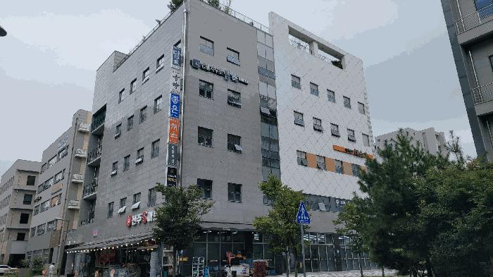 전북특별자치도 전주시 덕진구 만성동 1366-3 미네르바빌딩주건축물 1동 3층 305호 근린상가 경매 사진 2