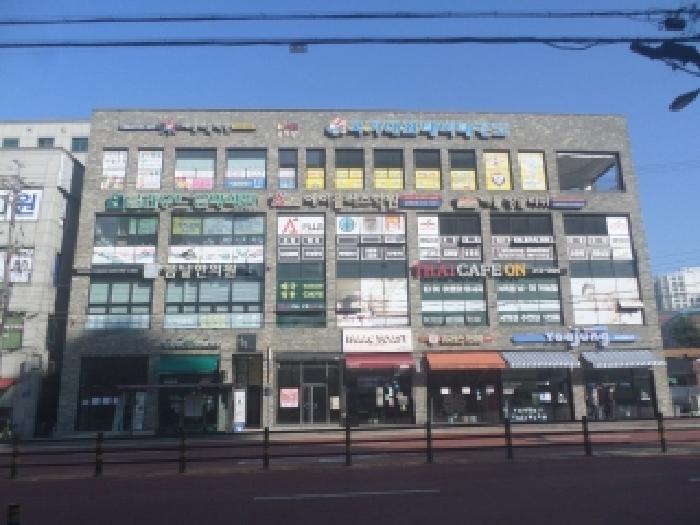 전북특별자치도 전주시 덕진구 반월동 422-21 주건축물제1동 4층 401호 근린상가 경매 사진 7
