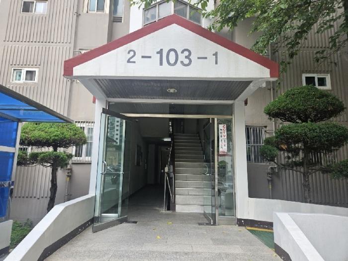 경상남도 창원시 성산구 대암로 282, 103동 7층702호 (대방동,대방동성아파트)구) 경상남도 창원시 성산구 대방동 374 아파트 경매 사진 2