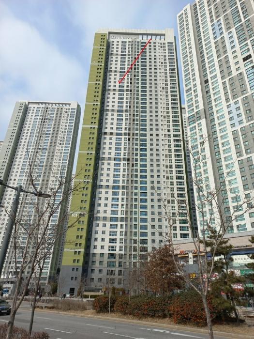 인천광역시 연수구 랜드마크로 68, 101동 37층3704호 (송도동,랜드마크시티센트럴더샵)구) 인천광역시 연수구 송도동 311 아파트 경매 사진 1
