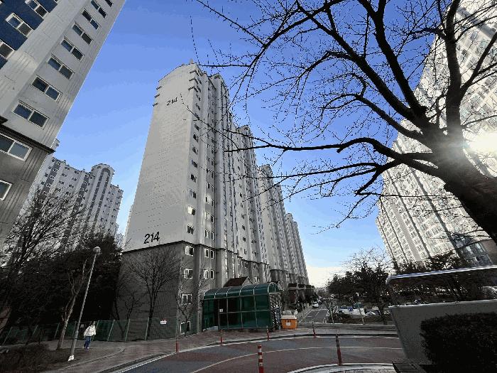 경기도 평택시 청북읍 옥길리 1104 부영사랑으로 214동 4층403호 아파트 경매 사진 1