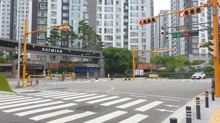 경기도 김포시 김포한강11로 227, 519동 1층103호 (운양동,풍경마을래미안한강2차)구) 경기도 김포시 운양동 1304-5 아파트 경매 사진 2