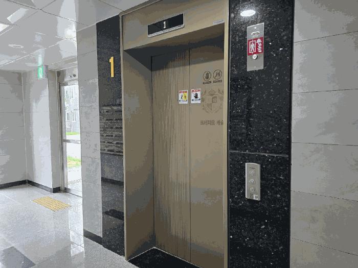 전북특별자치도 익산시 송학동 902 송학크레지움캐슬 103동 8층 802호 아파트 경매 사진 1